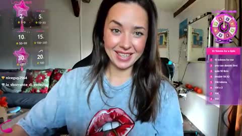 Snapshot of liaquinn chatting on October 11, 2025, 8:35 am LiaQuinn online show from October 11, 2025, 8:35 am