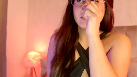Liora online show from May 5, 2026, 10:18 pm
