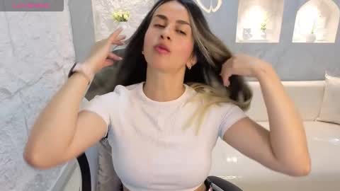 Online 800 to 1400 online show from October 3, 2025, 1:41 pm