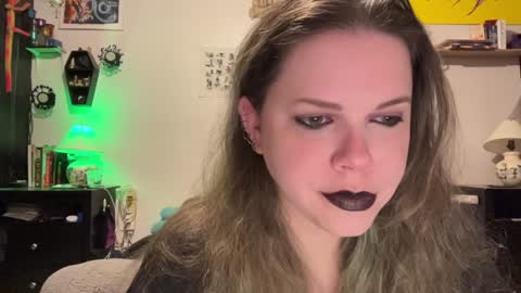 Snapshot of libbydeetzxxx chatting on December 11, 2024, 10:03 am Libby Deetz online show from December 11, 2024, 10:03 am