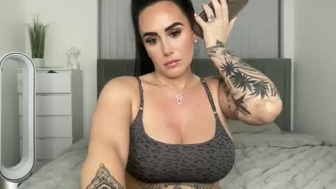Snapshot of libbyloveheartx chatting on December 28, 2024, 4:52 pm Libby online show from December 28, 2024, 4:52 pm