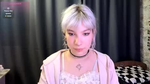 Snapshot of libbynading chatting on October 28, 2025, 6:10 pm Lola online show from October 28, 2025, 6:10 pm