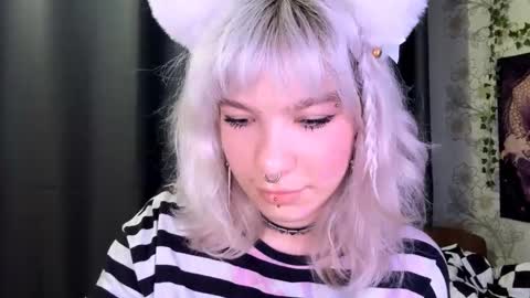 Snapshot of libbynading chatting on October 29, 2025, 7:15 pm Lola online show from October 29, 2025, 7:15 pm