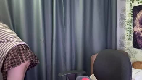 Snapshot of libbynading chatting on November 2, 2025, 7:05 pm Lola online show from November 2, 2025, 7:05 pm