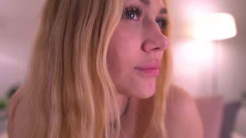 Elena online show from October 12, 2025, 11:59 pm