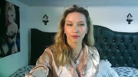 Snapshot of licethf00x chatting on September 19, 2025, 10:32 pm licethf00x online show from September 19, 2025, 10:32 pm