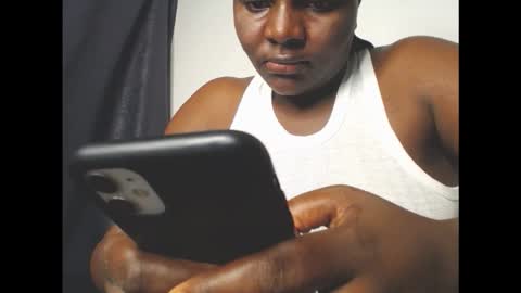 Snapshot of lick_pussyjuice chatting on October 15, 2025, 7:52 am kimani online show from October 15, 2025, 7:52 am