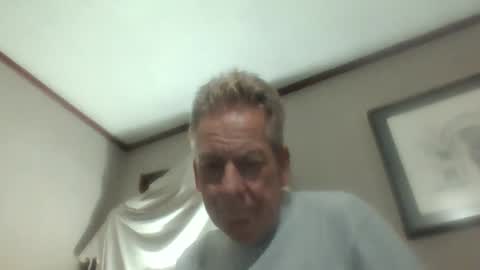 Snapshot of lickmysnowballs chatting on December 2, 2024, 12:09 am lickmysnowballs online show from December 2, 2024, 12:09 am