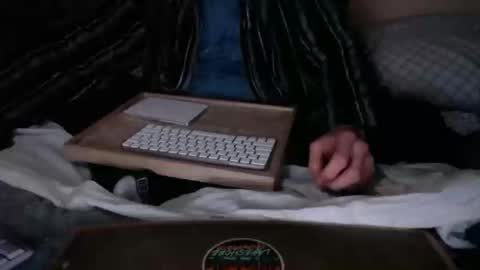 lickurlipz1 online show from January 10, 2026, 11:56 am