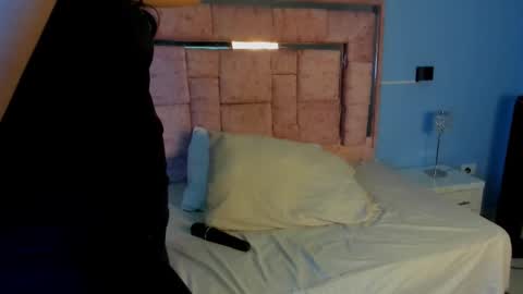 licky_lov online show from October 18, 2025, 3:42 am