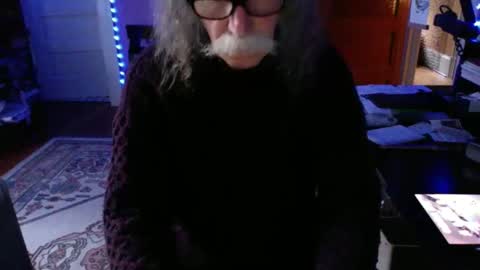 LickYourYoni online show from May 26, 2026, 3:35 am