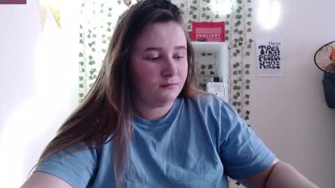 Snapshot of light_lunaa chatting on January 22, 2025, 9:46 am light_lunaa online show from January 22, 2025, 9:46 am