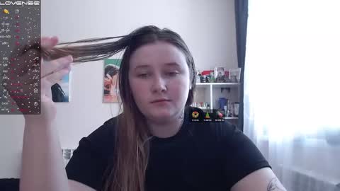 Snapshot of light_lunaa chatting on March 1, 2025, 5:09 am light_lunaa online show from March 1, 2025, 5:09 am