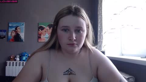 Snapshot of light_lunaa chatting on September 21, 2025, 7:10 am light_lunaa online show from September 21, 2025, 7:10 am