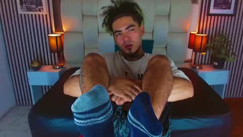 Lihan online show from November 21, 2025, 1:54 pm