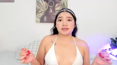 liiabloomm online show from January 17, 2026, 1:49 pm