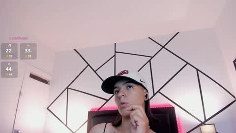 liiam_smith_ online show from February 10, 2025, 2:59 pm