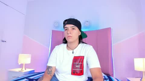 liiam_smith_ online show from September 27, 2025, 1:05 pm