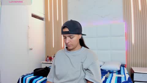 liiam_smith_ online show from October 9, 2025, 6:50 pm