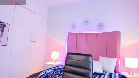 liiam_smith_ online show from October 14, 2025, 12:50 pm