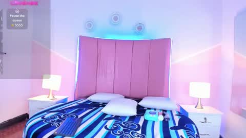 liiam_smith_ online show from October 19, 2025, 12:28 pm