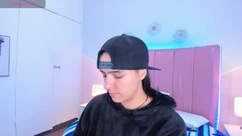 liiam_smith_ online show from October 22, 2025, 12:27 pm