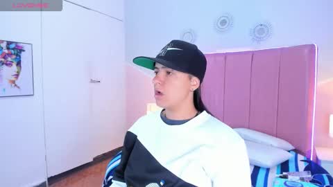 liiam_smith_ online show from October 25, 2025, 12:56 pm