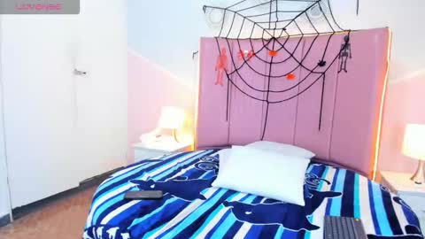 liiam_smith_ online show from October 29, 2025, 1:46 pm