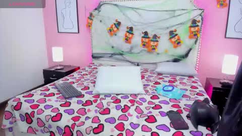 liiam_smith_ online show from October 31, 2025, 1:34 pm