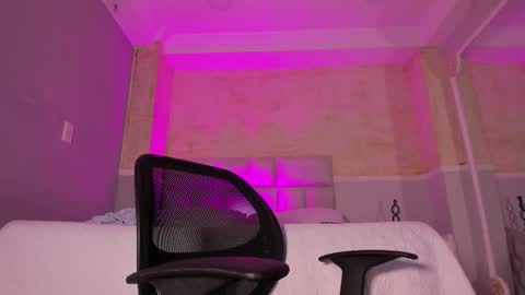 L I I A M online show from March 4, 2025, 8:35 am