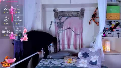         online show from October 25, 2025, 11:40 am