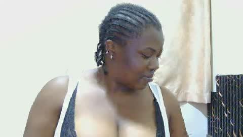Snapshot of liilcutiee chatting on July 8, 2026, 8:57 pm Lily online show from July 8, 2026, 8:57 pm