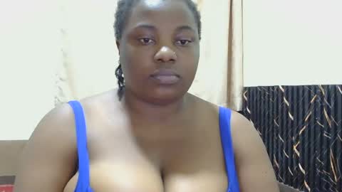 Snapshot of liilcutiee chatting on August 2, 2026, 9:46 pm Lily online show from August 2, 2026, 9:46 pm