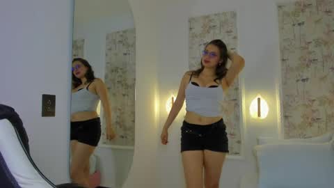 L I I L I I E online show from April 20, 2026, 6:53 pm