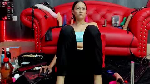 Snapshot of liittledollyx chatting on February 18, 2026, 11:28 am Nini - online show from February 18, 2026, 11:28 am