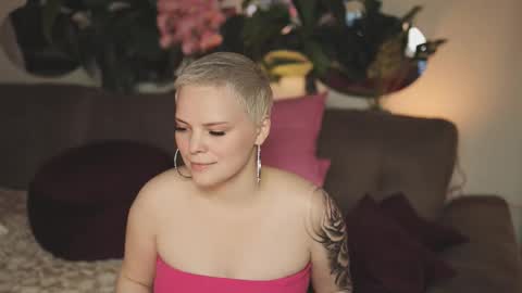 likaaberry online show from October 20, 2025, 2:34 am