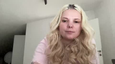likaaberry online show from June 22, 2026, 10:45 am