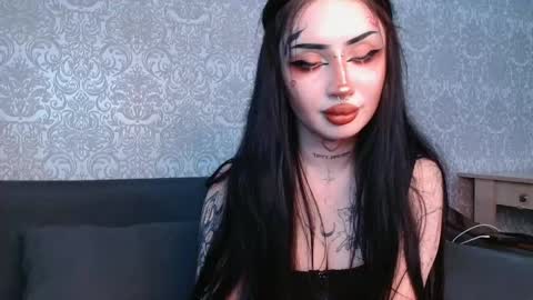 Alisa tattogirl online show from November 6, 2025, 11:59 pm