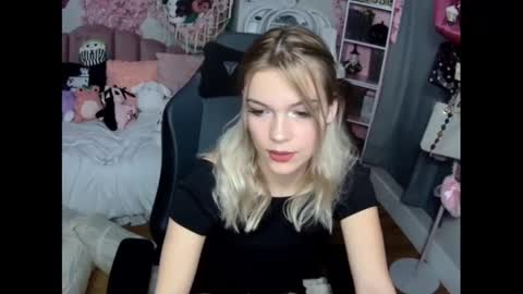 Lil Bunny online show from December 1, 2024, 7:47 pm