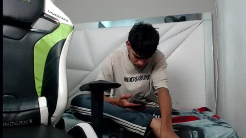 LIAM online show from December 20, 2025, 3:35 am