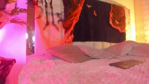 Hanna online show from November 2, 2025, 10:39 am