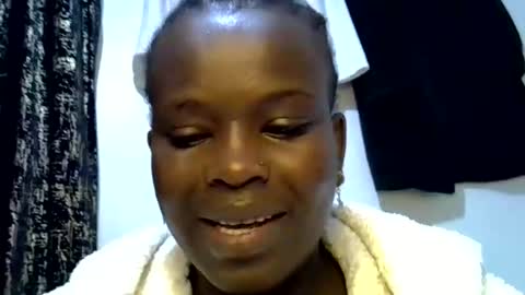 Snapshot of lil_miss23 chatting on October 6, 2025, 4:32 am lil_miss23 online show from October 6, 2025, 4:32 am