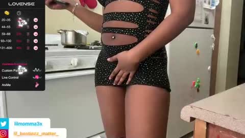 Snapshot of lil_momma422 chatting on January 30, 2025, 2:58 pm MOMMA LUV online show from January 30, 2025, 2:58 pm