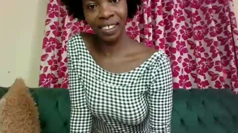 Snapshot of lil_paula chatting on January 28, 2025, 7:53 am serenity online show from January 28, 2025, 7:53 am