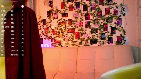 Snapshot of lil_raysss chatting on February 11, 2025, 7:54 am lil_raysss online show from February 11, 2025, 7:54 am