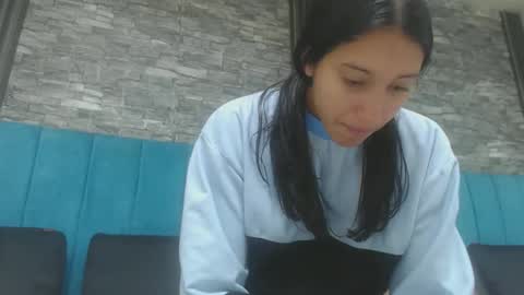 Snapshot of lil_rose2006 chatting on October 4, 2025, 12:14 pm lil_rose2006 online show from October 4, 2025, 12:14 pm