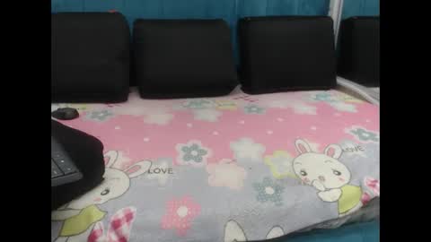 Snapshot of lil_rose2006 chatting on October 15, 2025, 12:27 pm lil_rose2006 online show from October 15, 2025, 12:27 pm