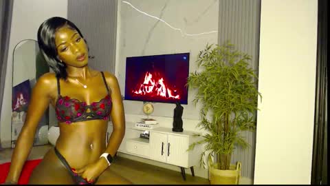 Snapshot of lil_vivien chatting on February 13, 2026, 4:08 am missy online show from February 13, 2026, 4:08 am