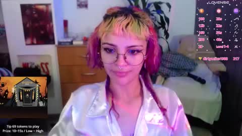 Snapshot of lila_bratz chatting on October 24, 2025, 6:15 pm Lila online show from October 24, 2025, 6:15 pm