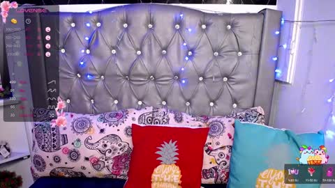 Snapshot of lila_gummy_ chatting on December 3, 2024, 4:50 pm online show from December 3, 2024, 4:50 pm